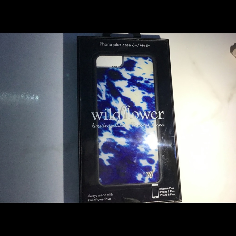 Blue tie-dye wildflower case for a iPhone 8+/7+/6+